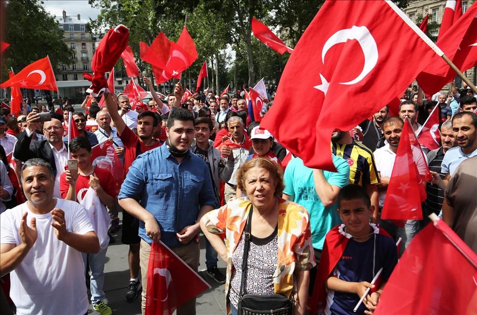 İstanbul ve Ankara'da FETÖ'den darbe girişimi